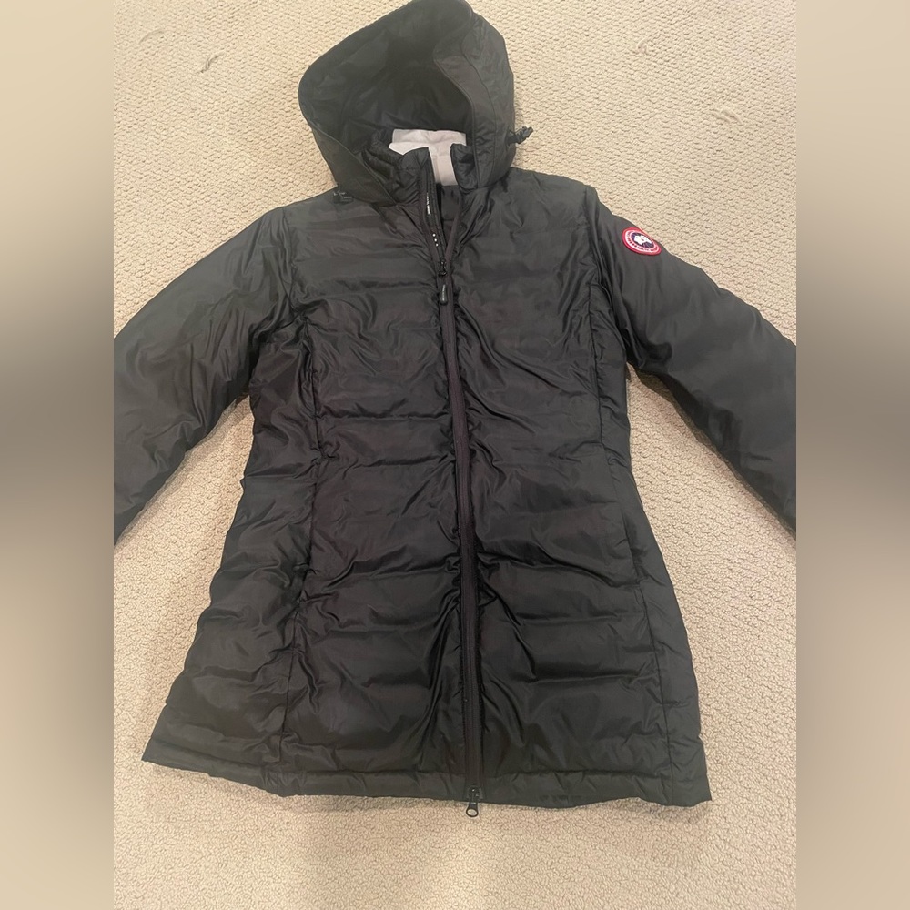 Canada Goose women’s down jacket! Size: small, color: black. Great condition.